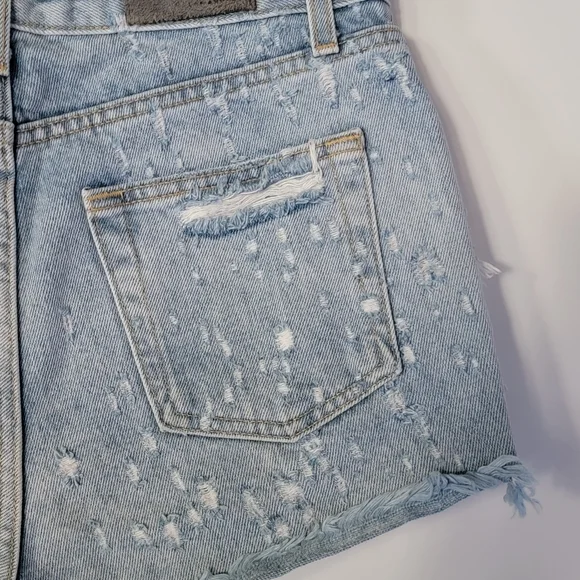CARMAR button fly distressed cut off jean shorts Size 27